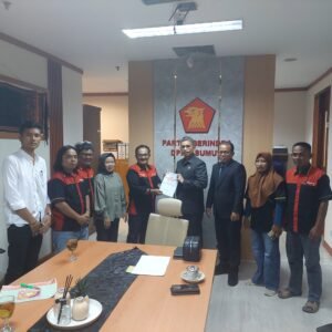 Getol Perjuangan Nasib Buruh Sawit, F. Serbundo Serahkan Draf Ranperda ke Fraksi Gerindra DPRD Sumut